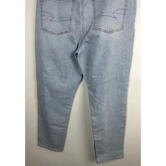 American Eagle AE Strigid Mom Jean Light Wash Blue Denim Women's Plus Size 18 - Picture 10 of 11